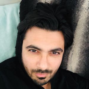 Meet your Posher, Yasir